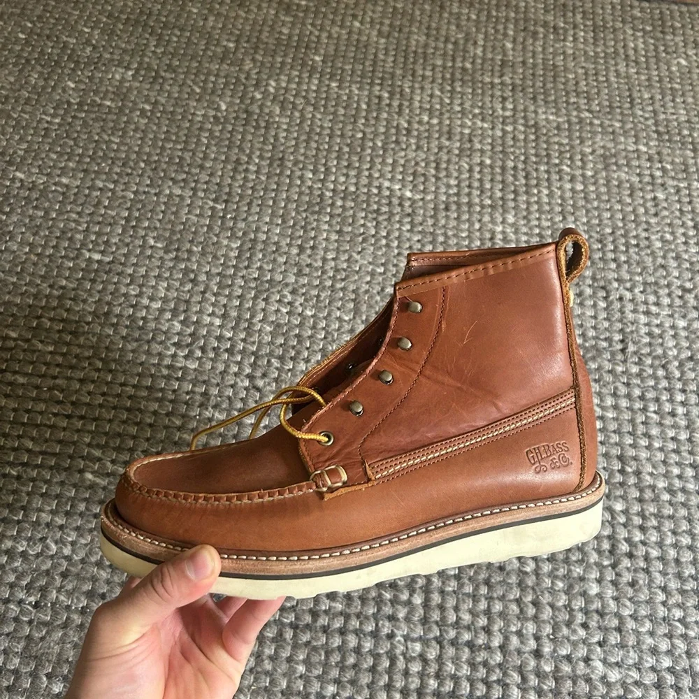 G.H. Bass & Co. Brown Leather Moc Toe Lace-Up Boots w/ Vibram soles